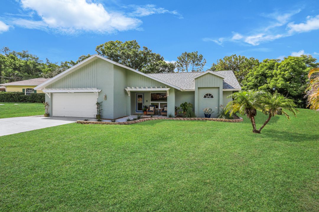 17845 Chesterfield Rd, North Fort Myers, FL 33917