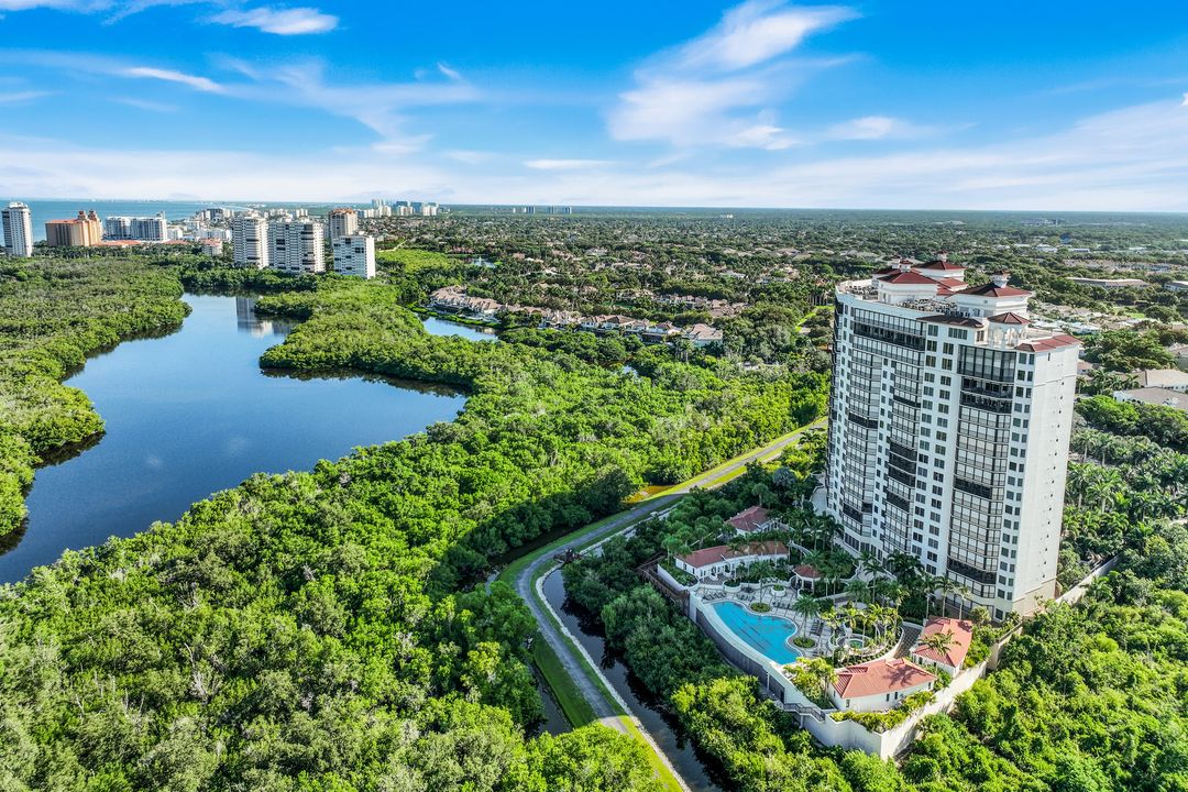Pelican Bay Blvd, Pelican Bay, FL 34108