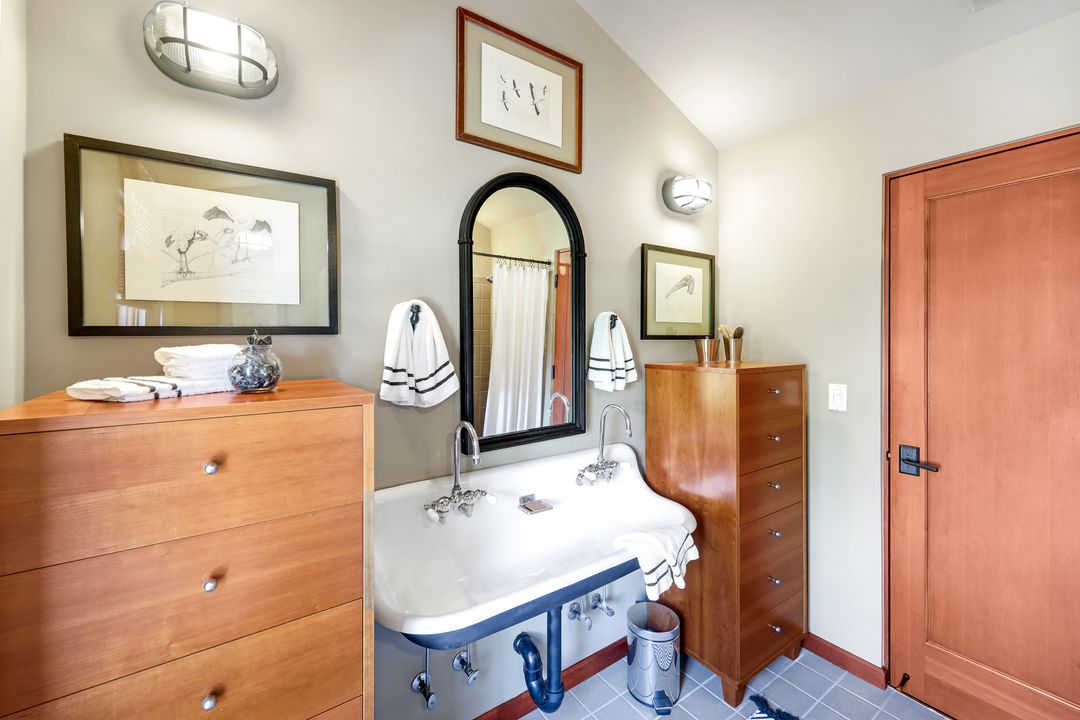 290 Channel Dr, Naples, FL 34108