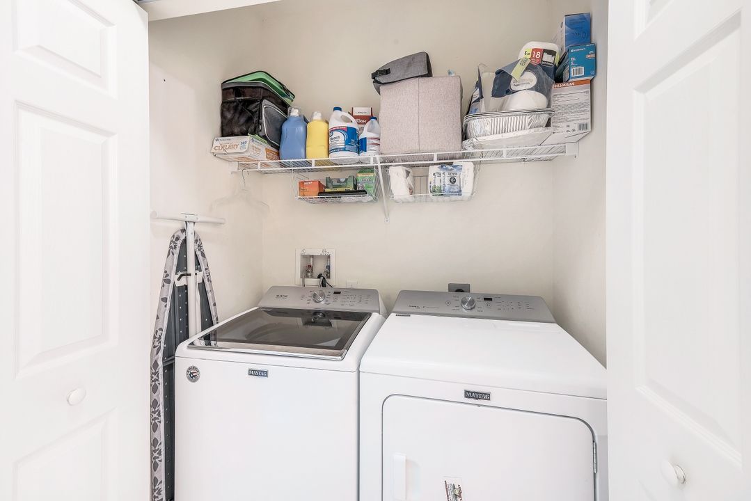 432 Valerie Way #202, Naples, FL 34104