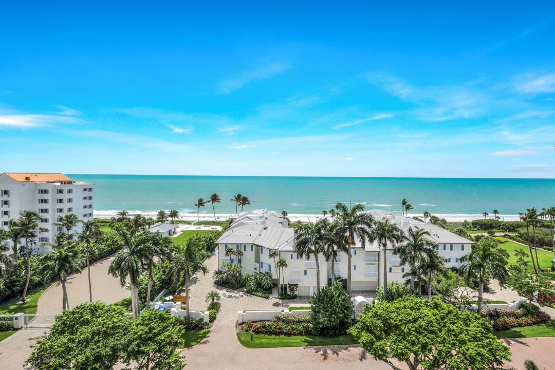 81 Seagate Dr, Naples, FL 34103