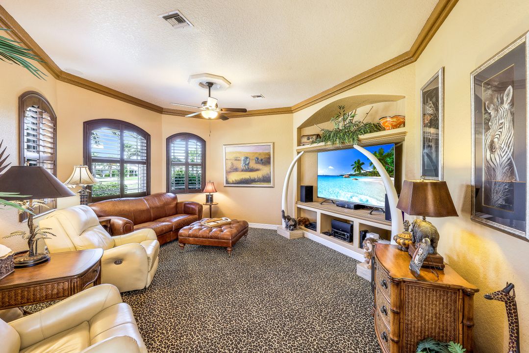 5231 SW 5th Pl, Cape Coral, FL 33914