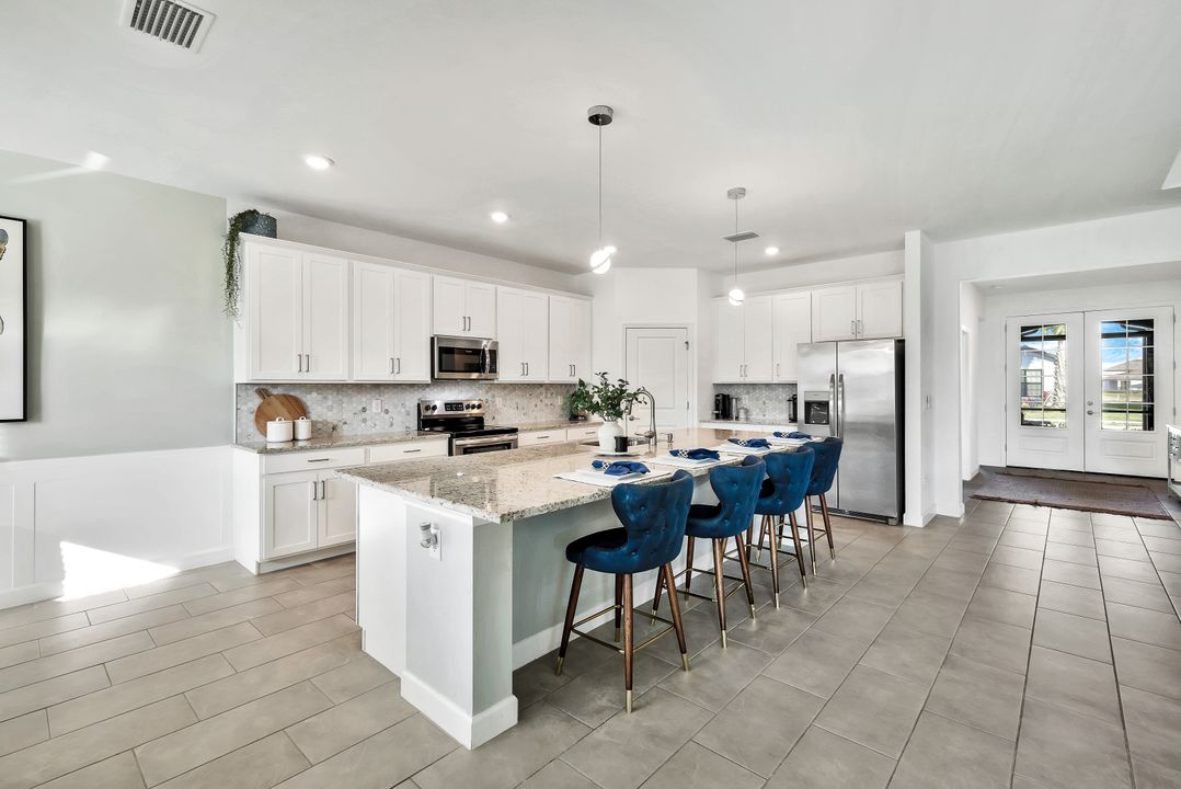 11348 Canopy Loop, Fort Myers, FL 33913