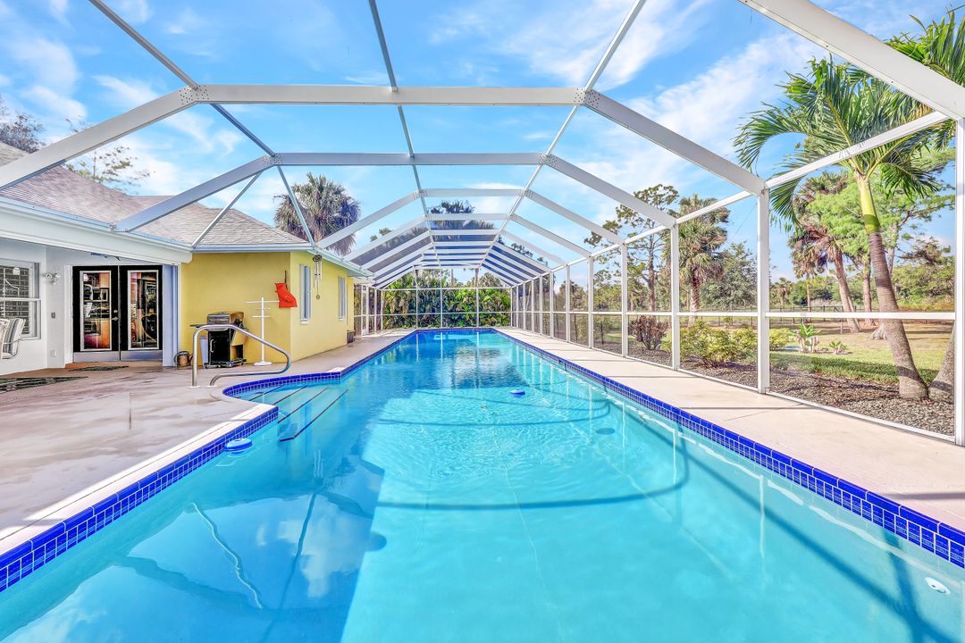 731 25th St SW, Naples, FL 34117