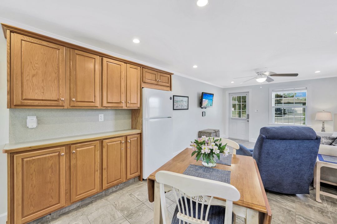 782 107th Ave N, Naples, FL 34108