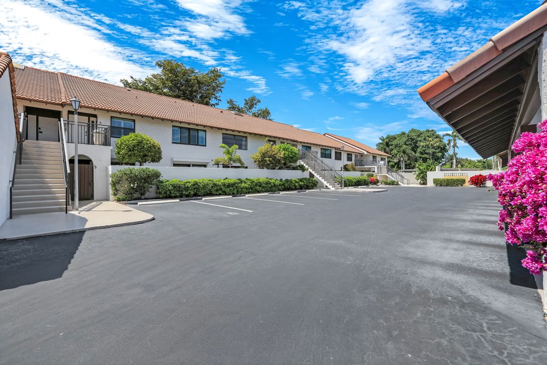 4092 Belair Ln #15, Naples, FL 34103