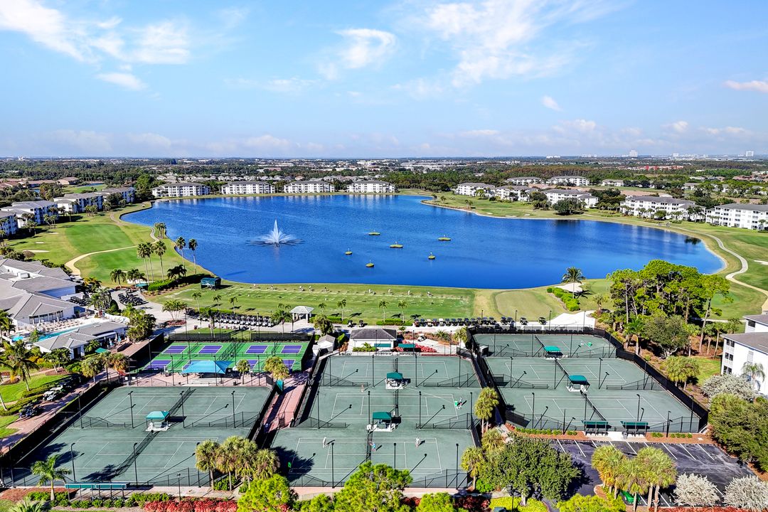 10420 Washingtonia Palm Way, Fort Myers, FL 33966