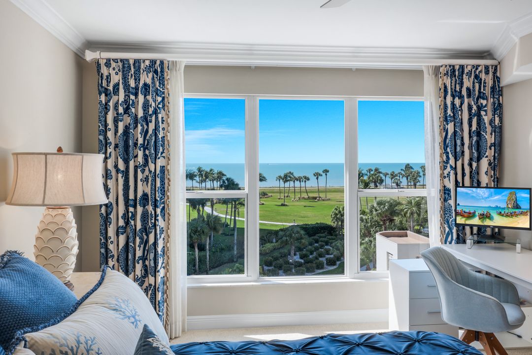 4451 Gulf Shore Blvd N #501, Naples, FL 34103