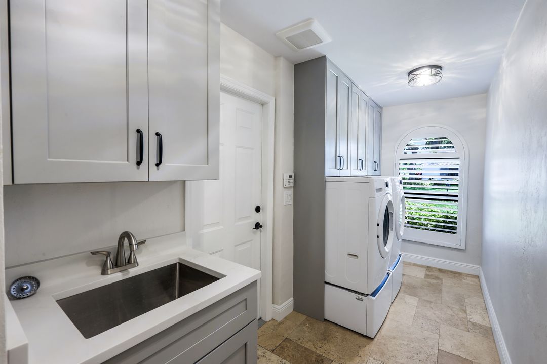 235 Silverado Dr, Naples, FL 34119