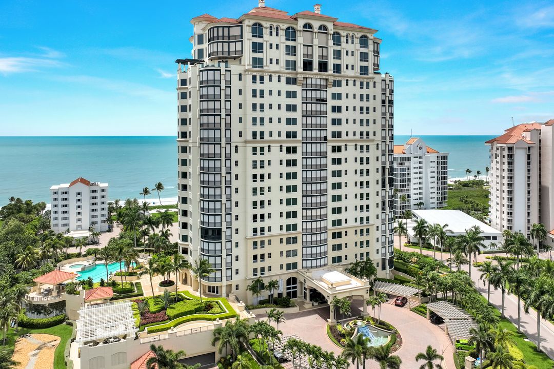 81 Seagate Dr, Naples, FL 34103