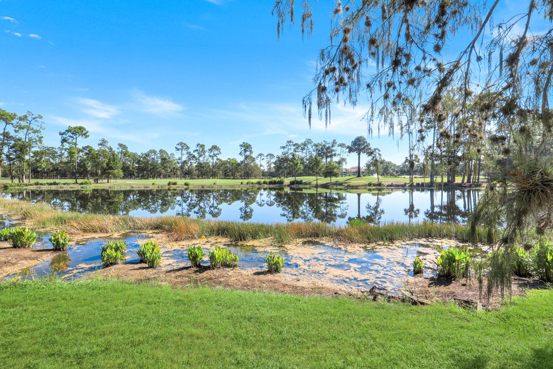 8241 Parkstone Pl #203, Naples, FL 34120