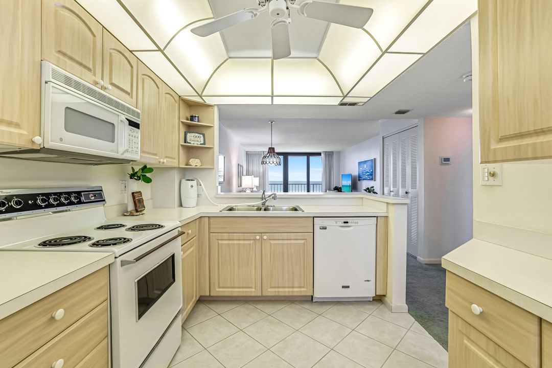 260 Seaview Ct #905, Marco Island, FL 34145
