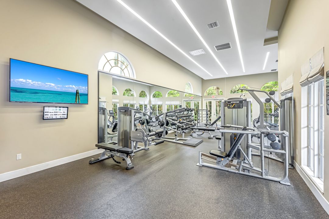 19680 E Country Club Dr, Miami, FL 33180