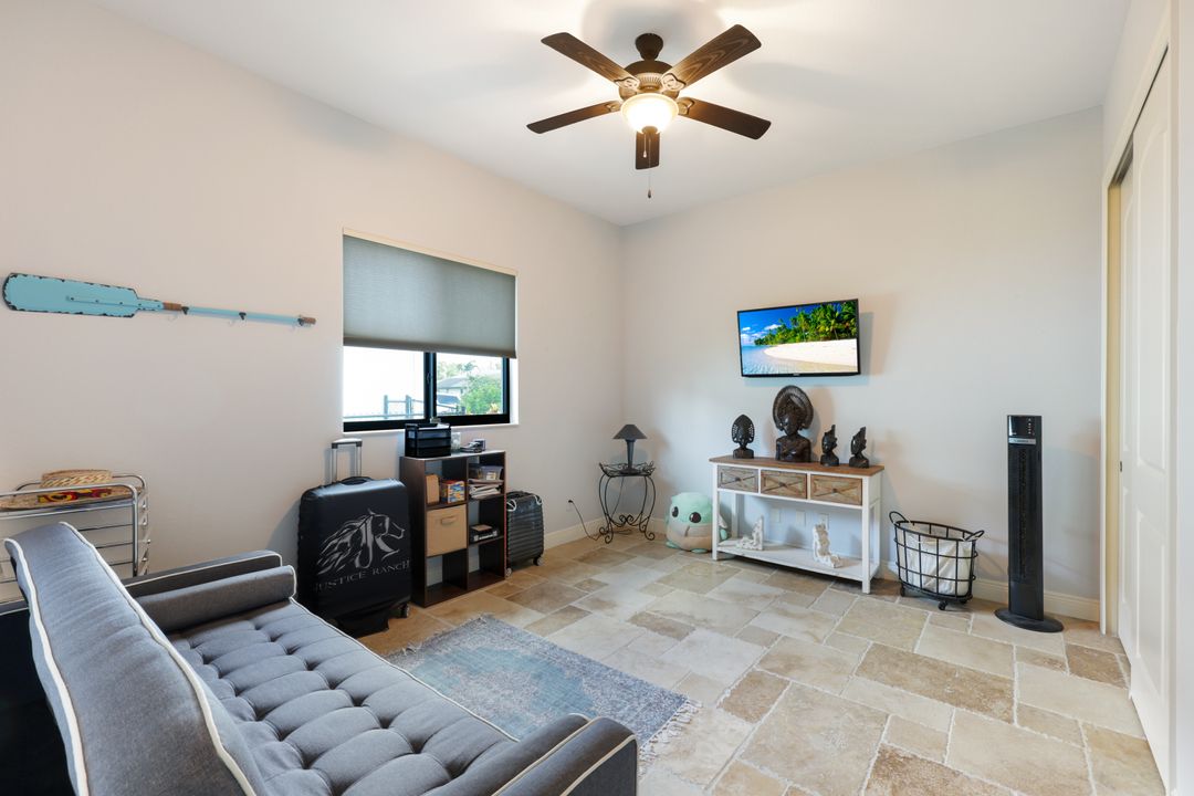 208 SW 15th St, Cape Coral, FL 33991