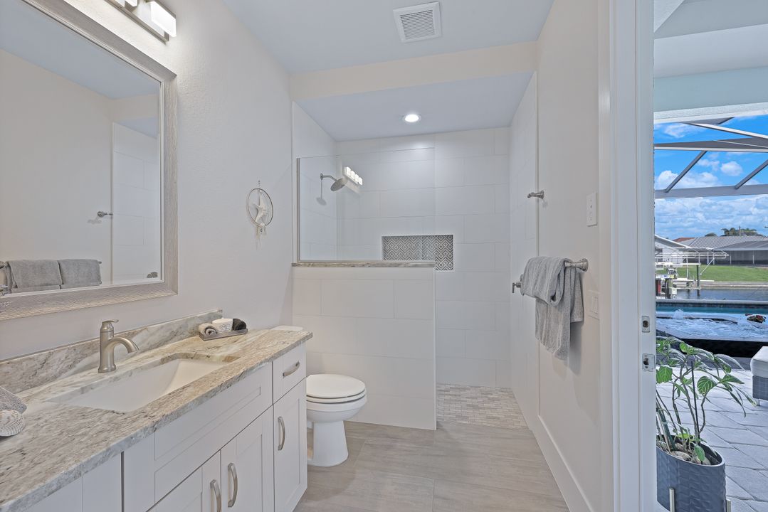 5317 SW 8th Pl, Cape Coral, FL 33914