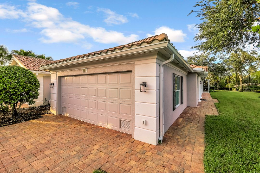 28832 Vermillion Ln, Bonita Springs, FL 34135