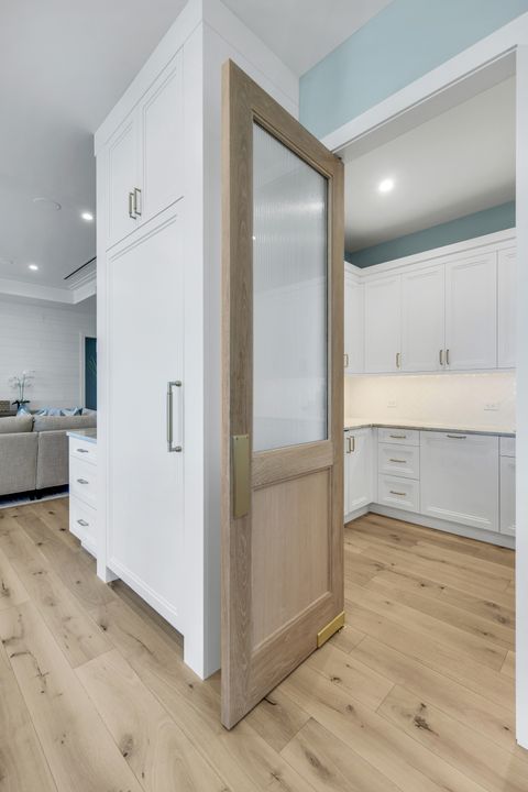 310 Seabreeze Dr, Marco Island, FL 34145