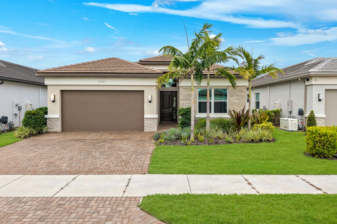 12446 Dahlia Ct, Naples, FL 34120