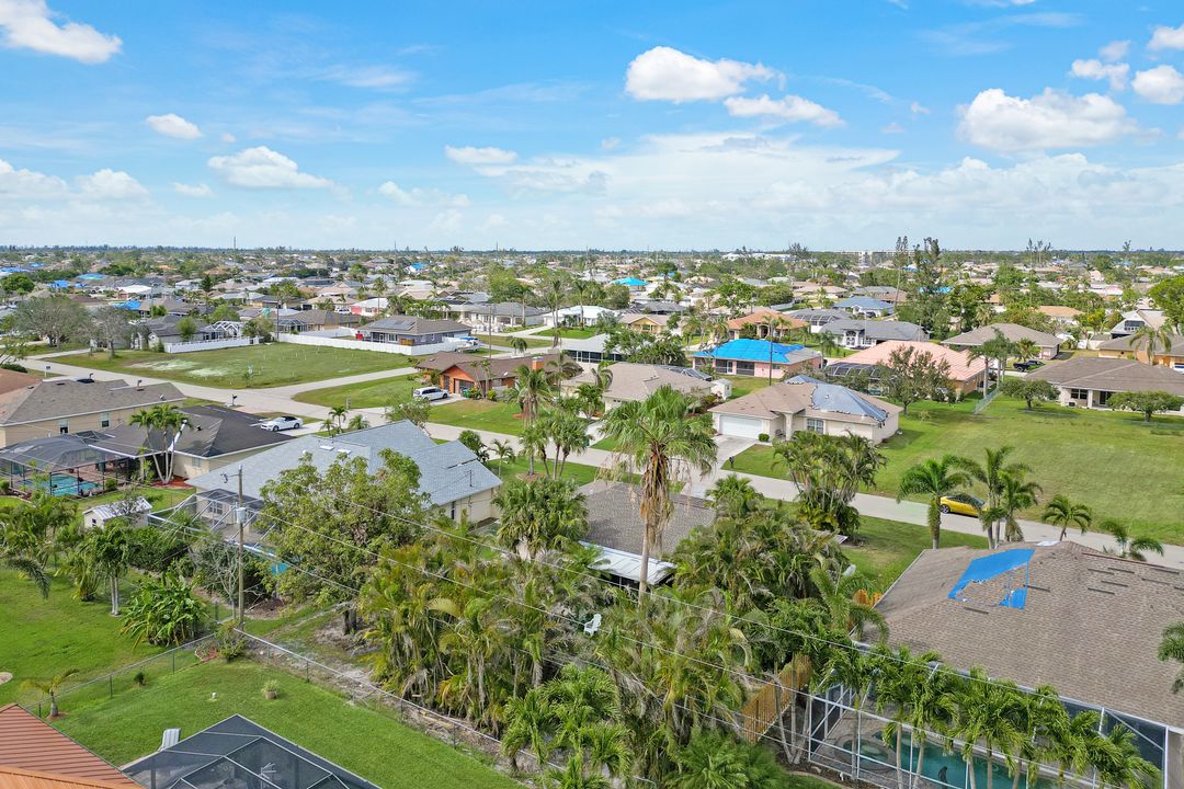 210 SE 19th Ln, Cape Coral, FL 33990