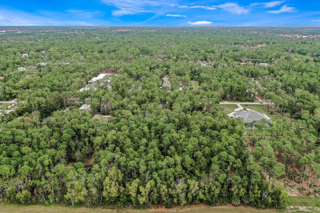 6030 English Oaks Ln, Naples, FL 34119