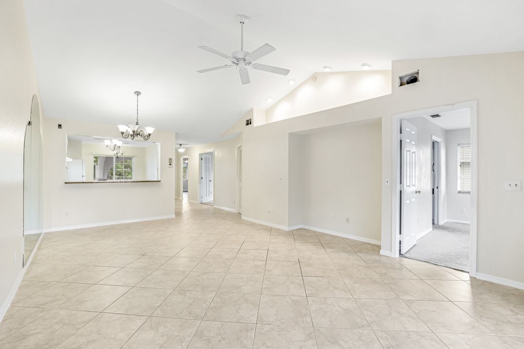 260 Belina Dr #12, Naples, FL 34104