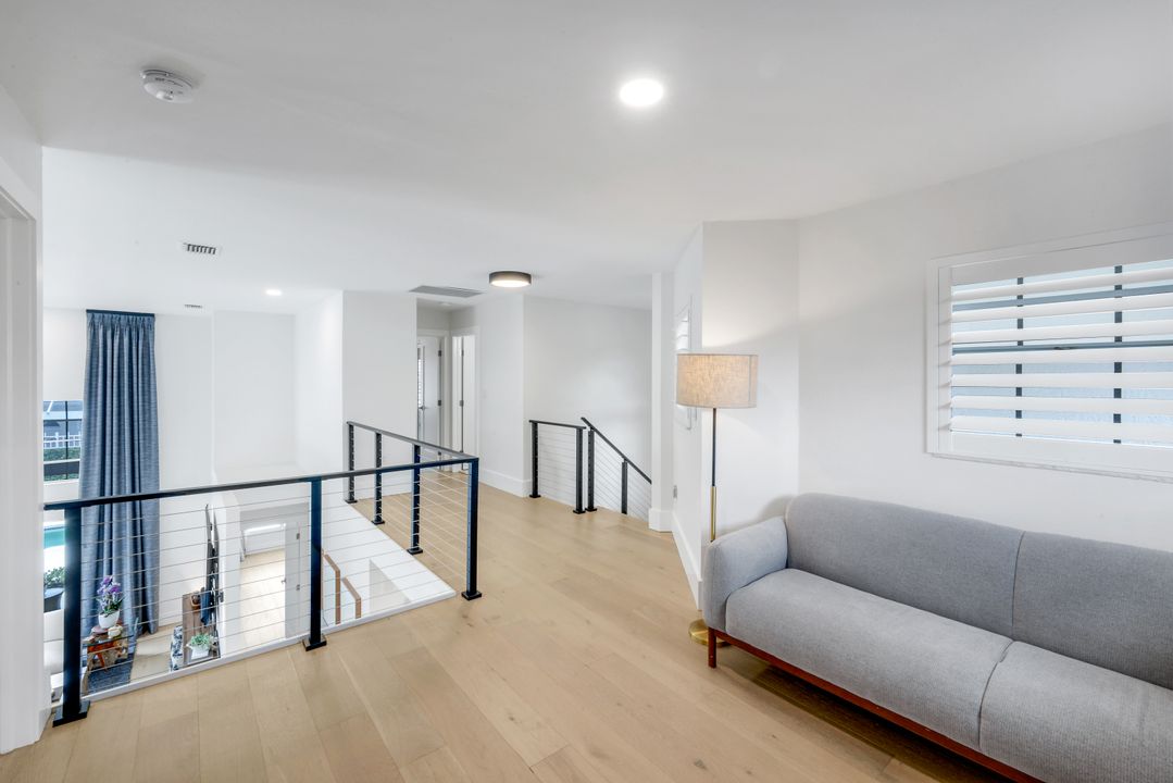 2128 Paget Cir, Naples, FL 34112