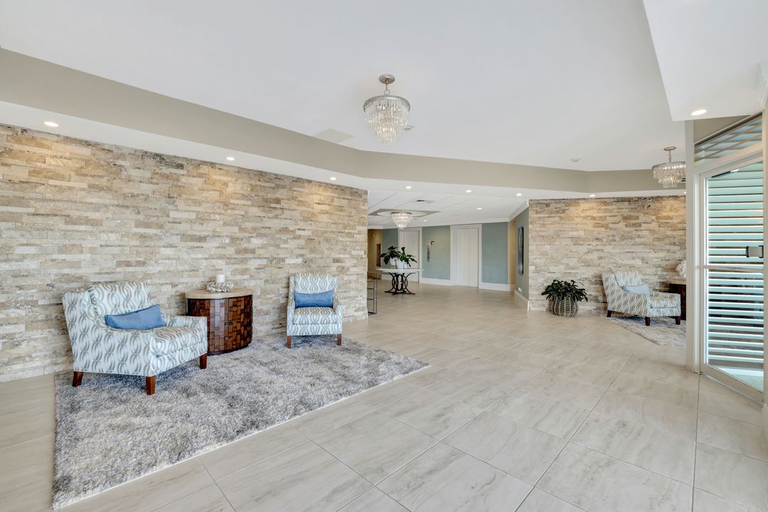 220 Seaview Ct #613, Marco Island, FL 34145