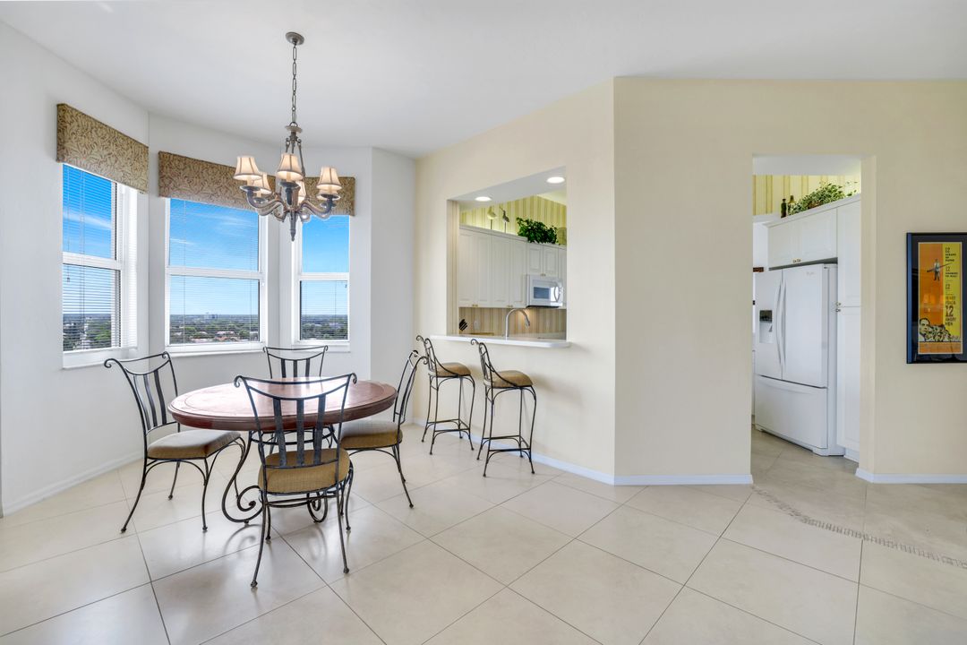 410 Flagship Dr #1206, Naples, FL 34108