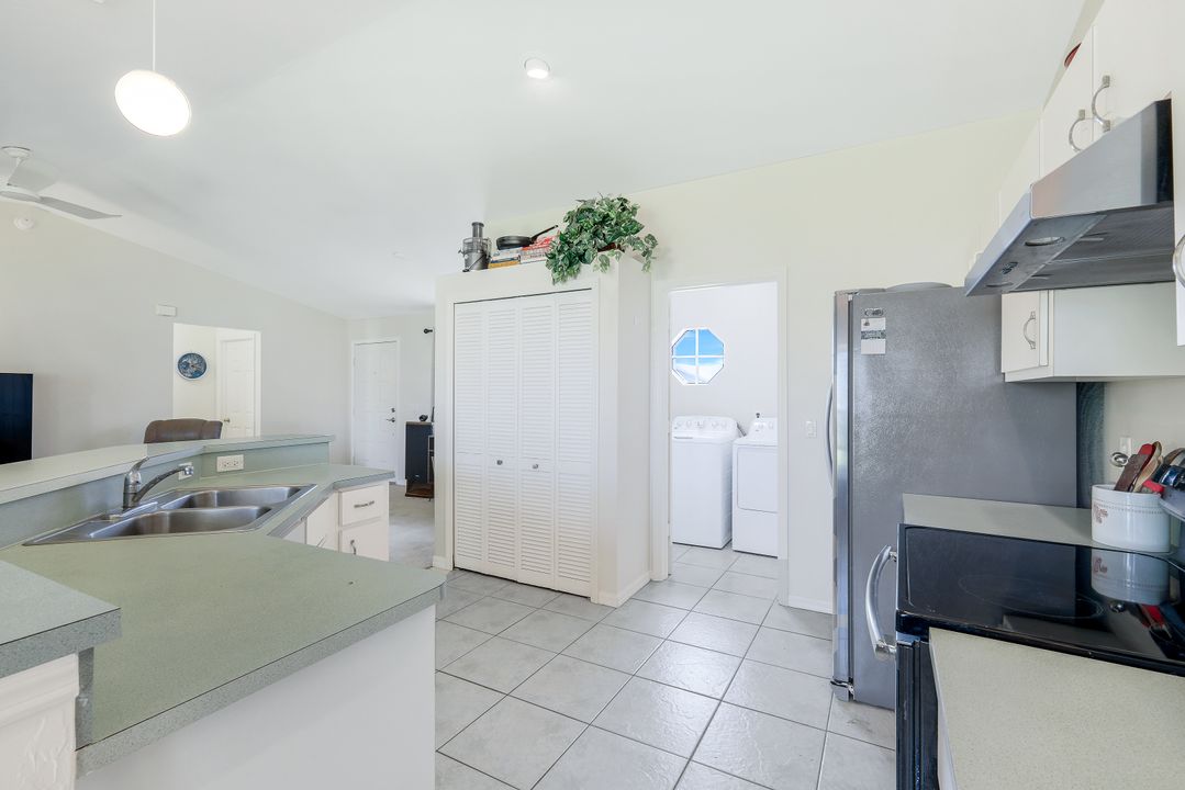 2127 SE 5th Pl, Cape Coral, FL 33990