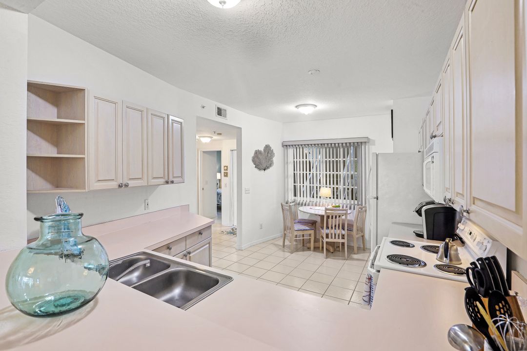 9022 Michael Cir #205, Naples, FL 34113