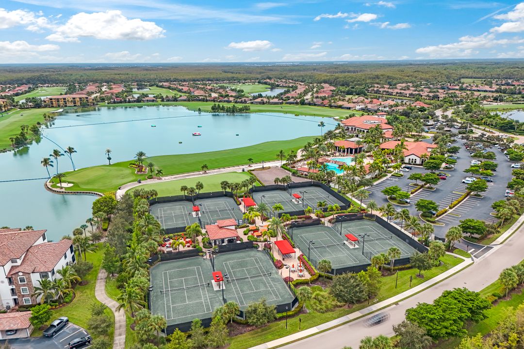 17450 Galway Run, Bonita Springs, FL 34135