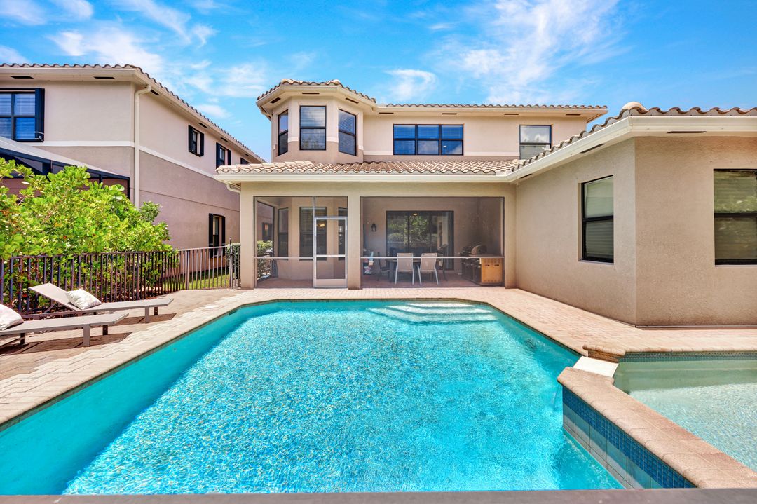 13750 Callisto Ave, Naples, FL 34109