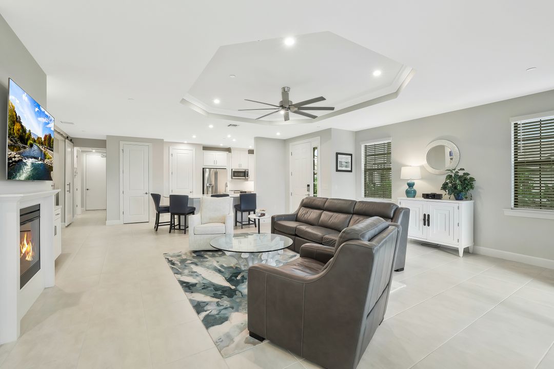 15336 Lucerna St #101, Naples, FL 34114