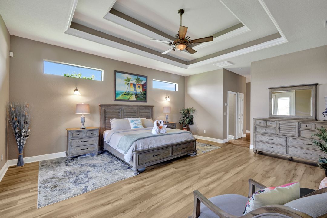 2033 SE 7th St, Cape Coral, FL 33990