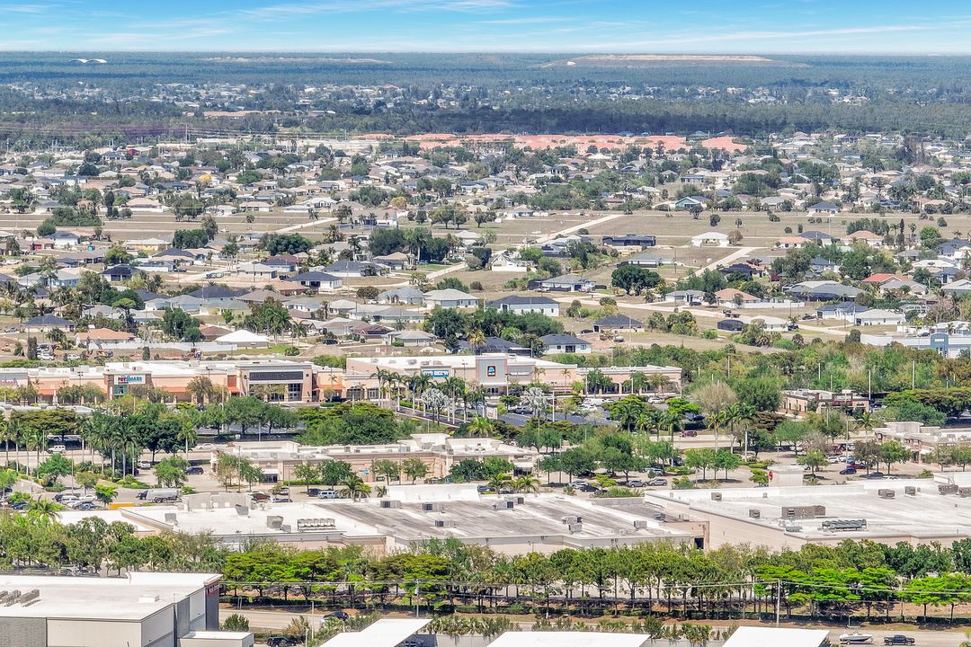 1913 NE 4th Ter, Cape Coral, FL 33909