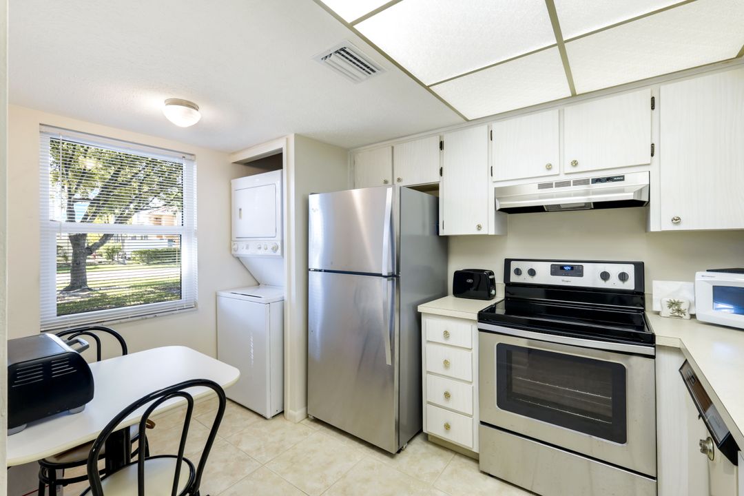 4611 SE 5th Pl #6, Cape Coral, FL 33904