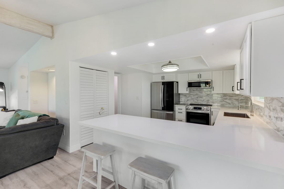 1752 Serenity Ln, Sanibel, FL 33957