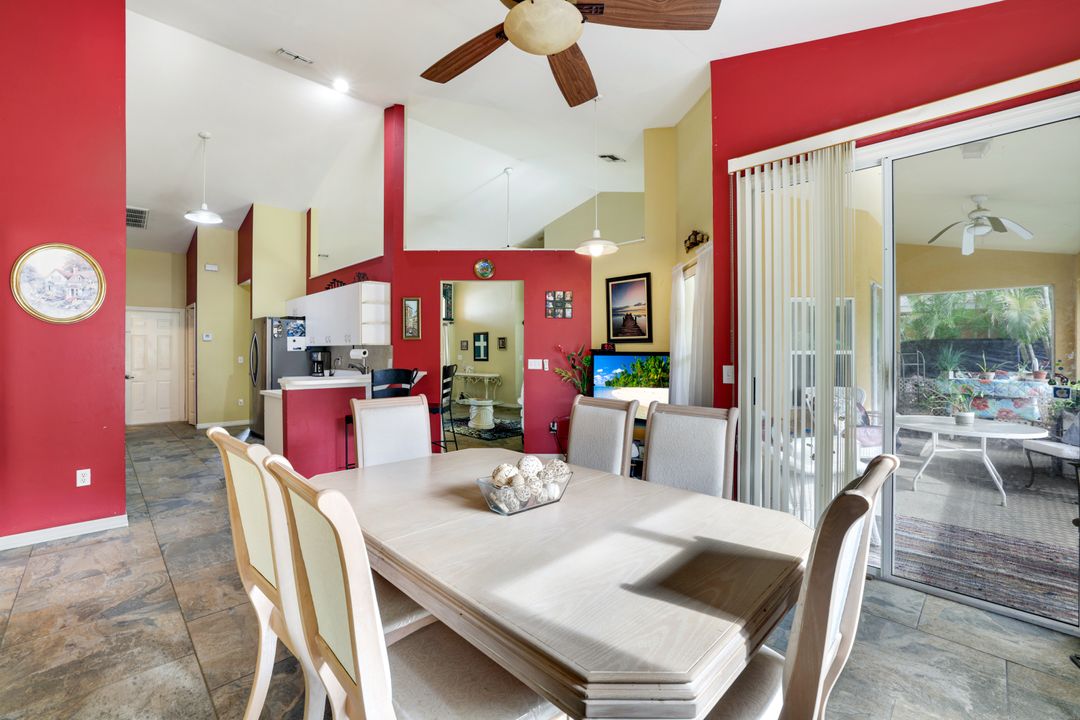 1920 Piccadilly Circus, Naples, FL 34112