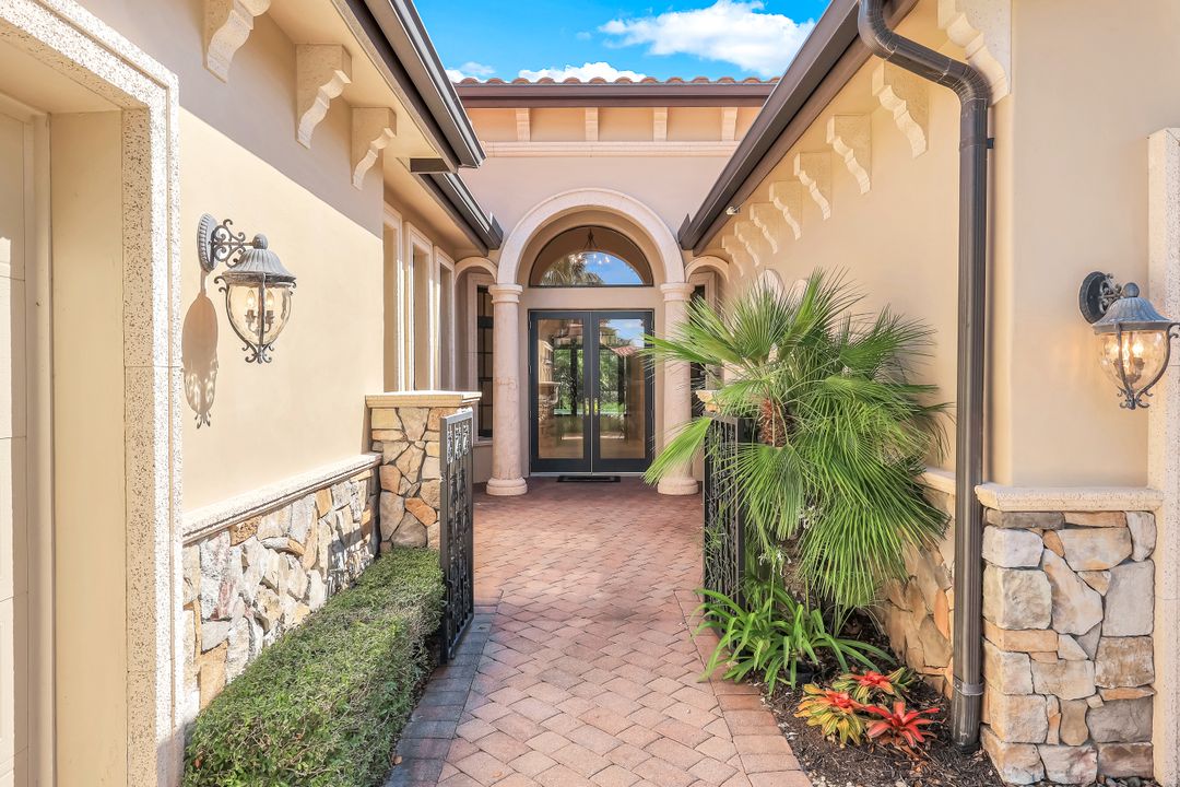 16834 Cabreo Dr, Naples, FL 34110