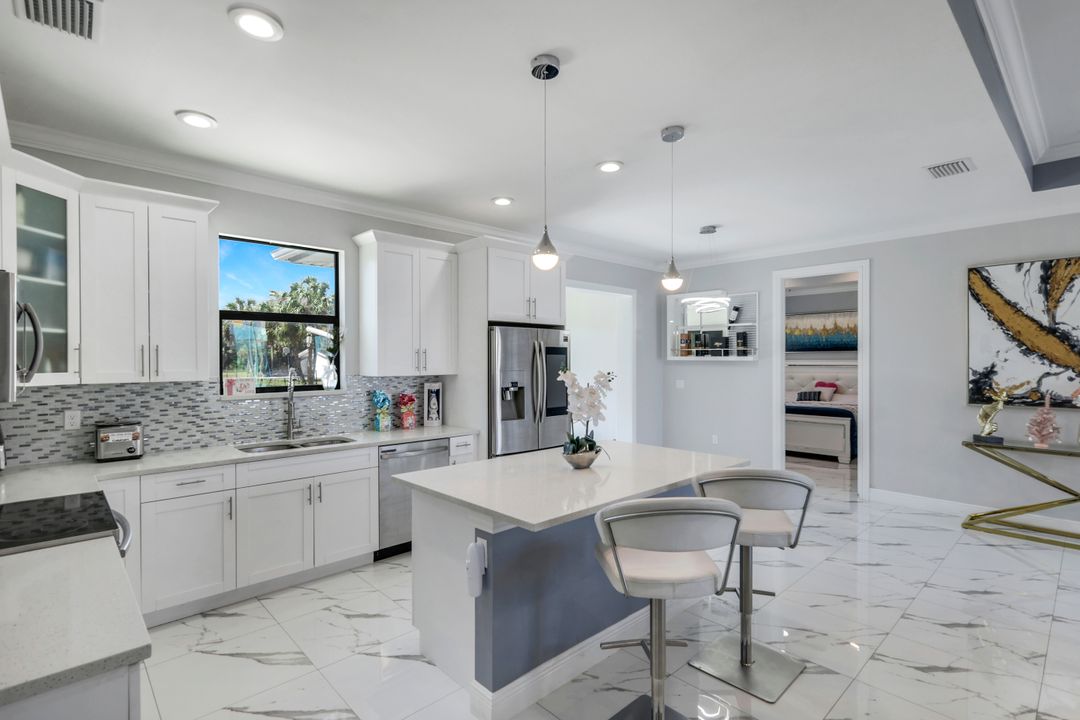 3460 20th Ave NE, Naples, FL 34120