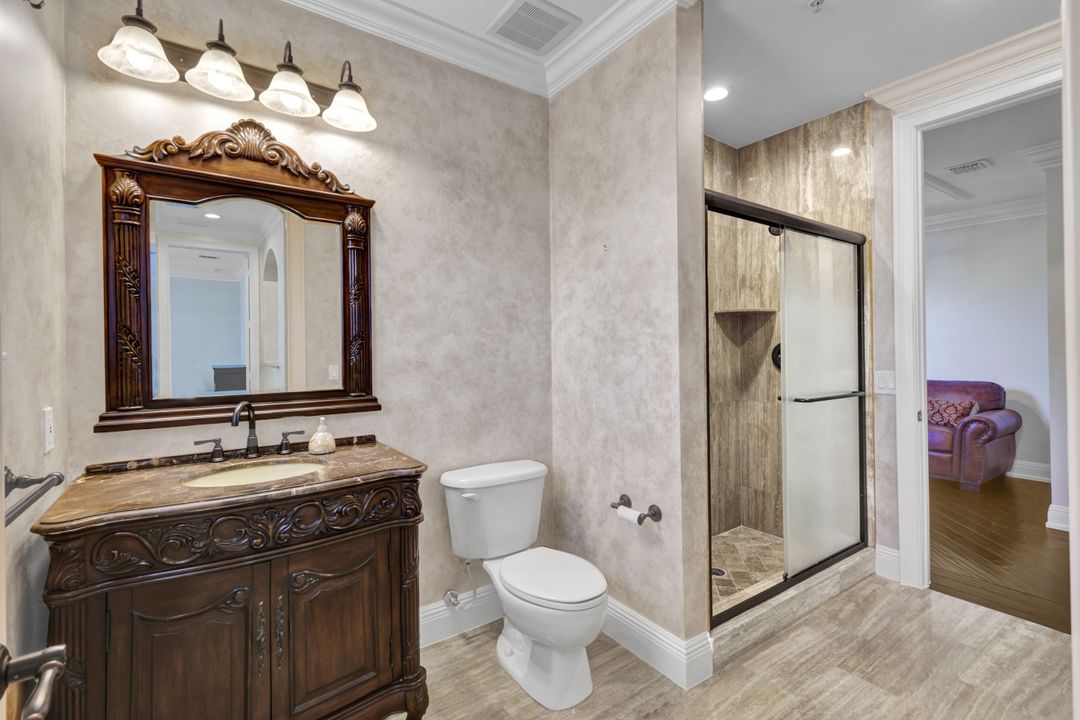 1345 Mariposa Cir #204, Naples, FL 34105