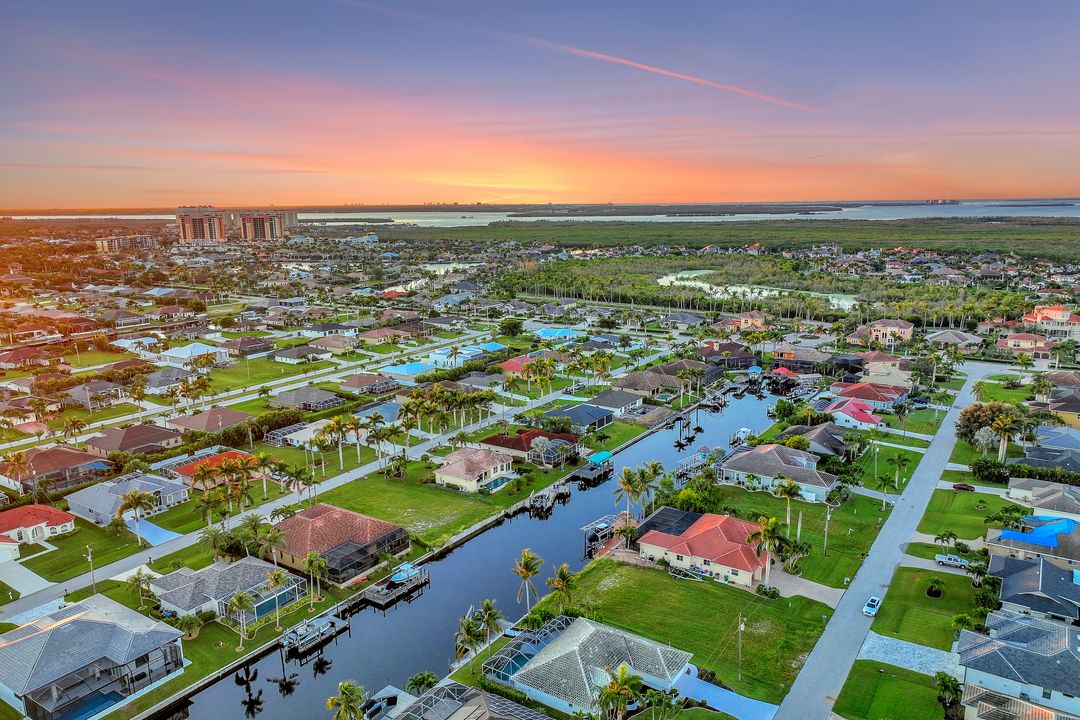 5327 SW 22nd Ave, Cape Coral, FL 33914