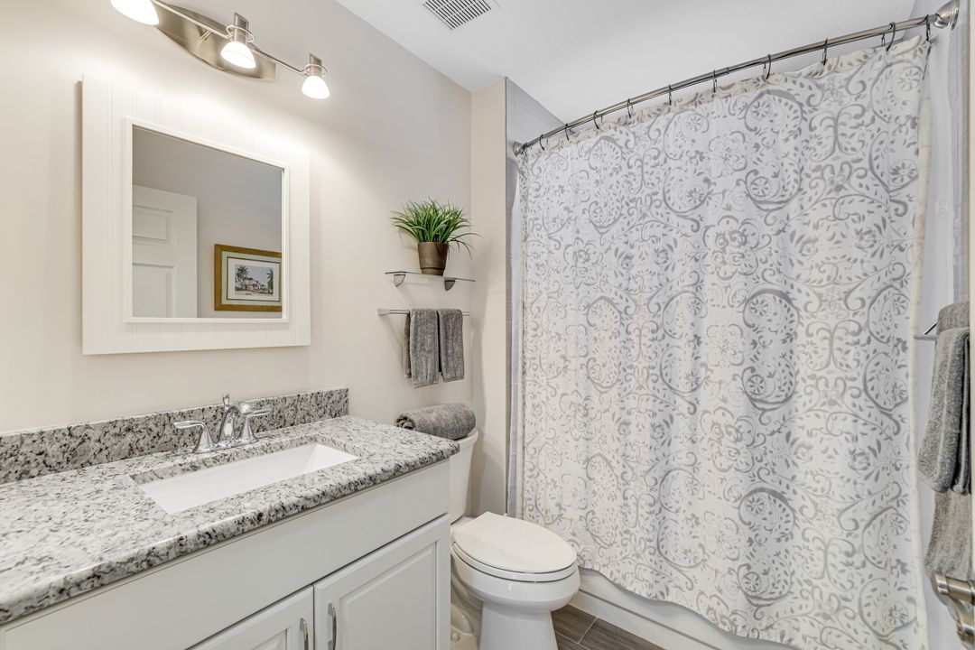 7092 Barrington Cir #102, Naples, FL 34108