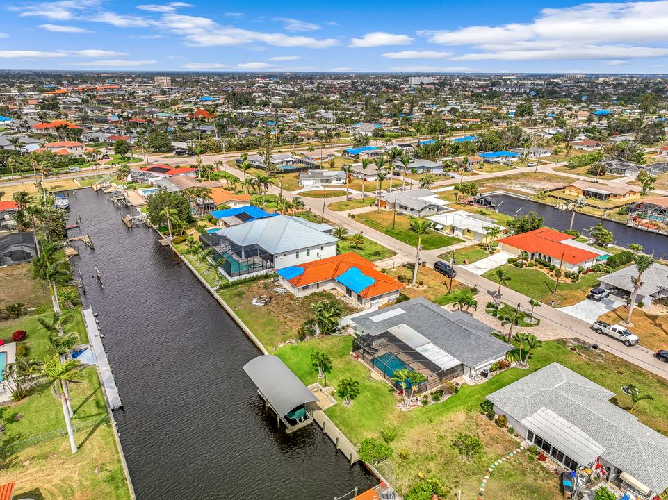 5326 Colonade Ct, Cape Coral, FL 33904