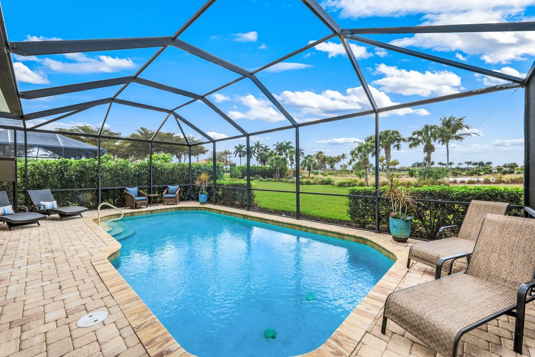 9112 Siesta Bay Dr, Naples, FL 34120