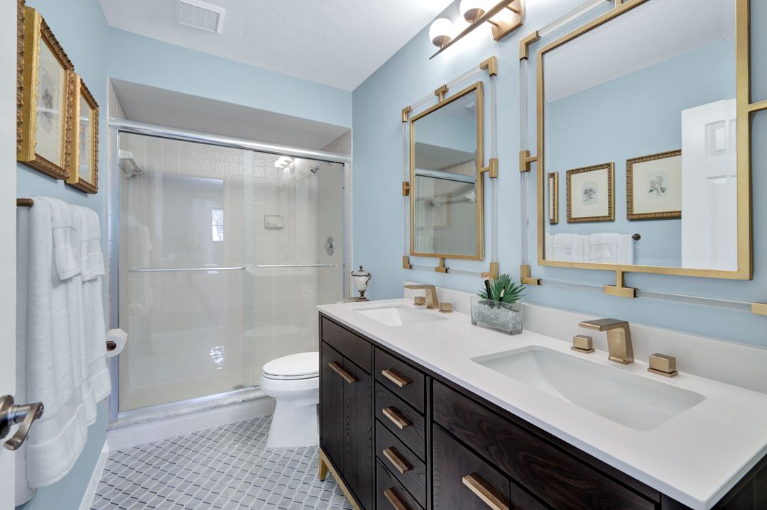 2017 Pine Isle Ln #2017, Naples, FL 34112
