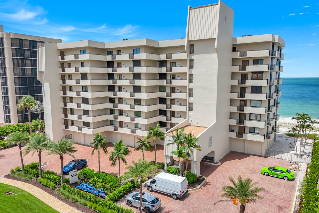 9715 Gulf Shore Dr #702, Naples, FL 34108