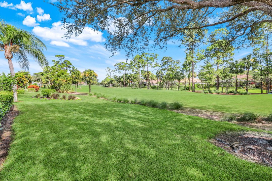 8397 Northhampton Ct, Naples, FL 34120
