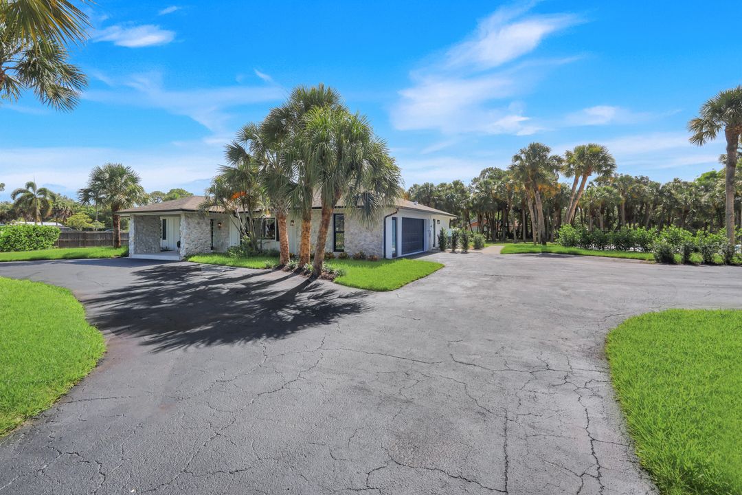 3000 70th St SW, Naples, FL 34105