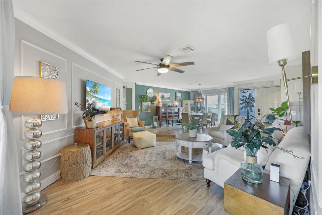 391 Torrey Pines Point, Naples, FL 34113